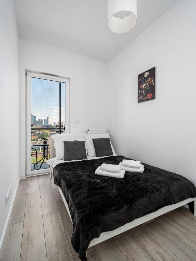 ワルシャワApartament Ks Wola Prymasa 407アパートメント エクステリア 写真